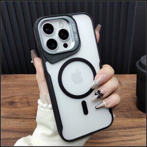 Contrast Black & White Magnetic Phone Case